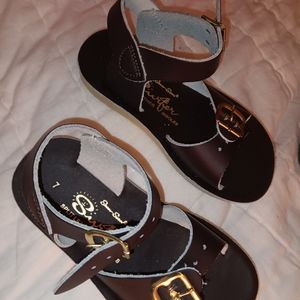 **NEW**Seawee Brown kid Sandals (Size 7)